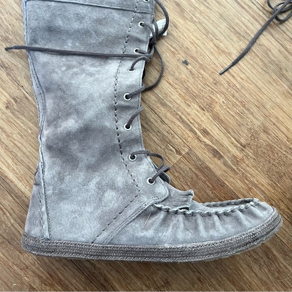 UGG Somaya Suede Grey/Beige Front Lace Side Zip Moccasin Boots, Sz 8.5 - Picture 13 of 16